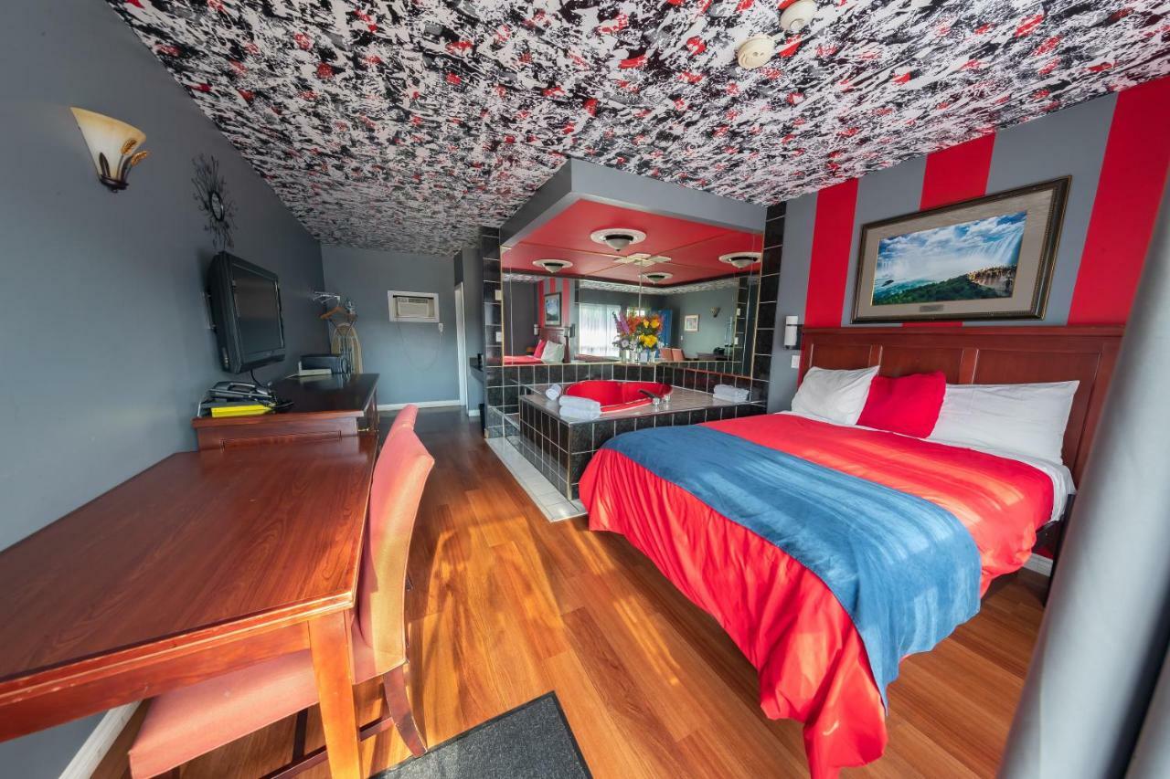 Villager Hotel 2*
